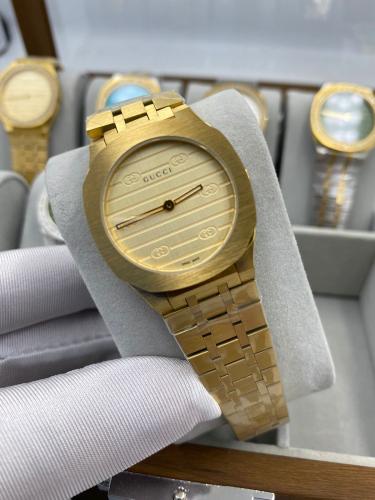 ساعه قوتشي نسائي مع الملحقات