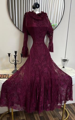 فستان العيد دانتيل عنابي