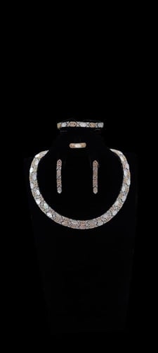 أطقم زركون دقه الماس