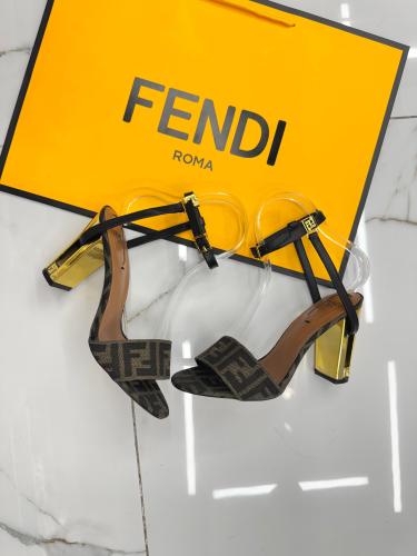 كعب فندي ماستر