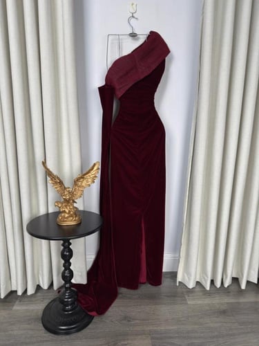 فستان سهره عنابي مخمل