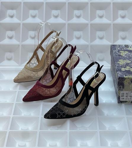 كعب ديور مع دست باق