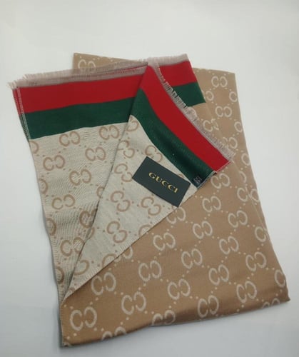 سكارف قوتشي