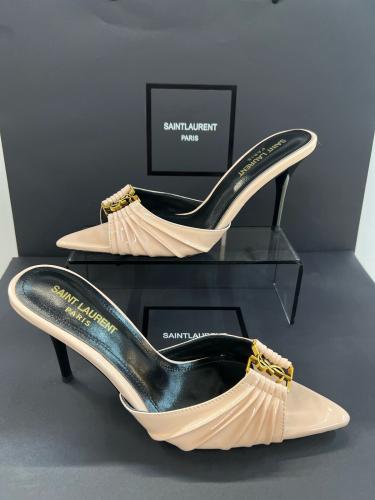 كعب سان لوران مشمشي