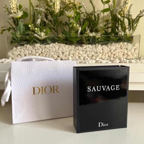 بوكس سوفاج ديور الرجالي يحتوي على عطر 10 مل و شاور...