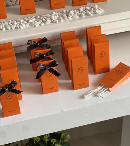 10 قطع بوكس ايرميز الأصلي يحتوي على عطرين 4ml