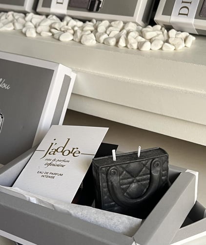 شمعة ديور Handmade مع عينة ديور أصلية 1ml