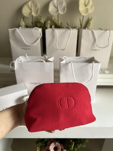 شنطة ديور الأصلية مع الكيس الأصلي كريستيان ديور