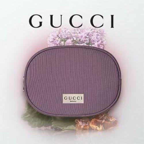 شنطة قوتشي الجديده مع كيس قوتشي الأصلي