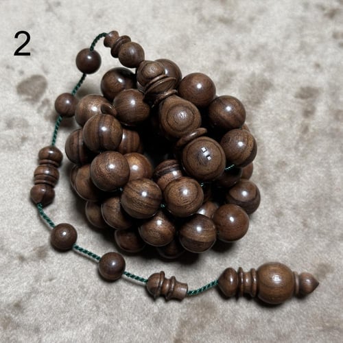 سبحة خشب صندل