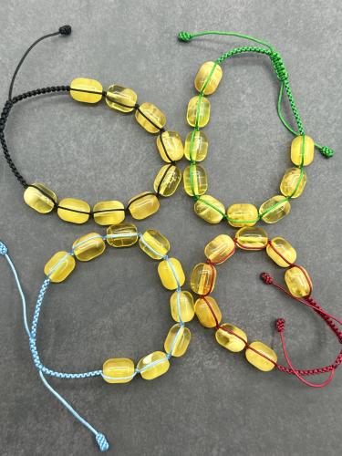 سوار من خرز كهرمان مغيم