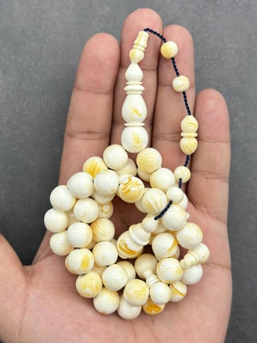 سبحة مستكة بدون رائحة أبيض معجن