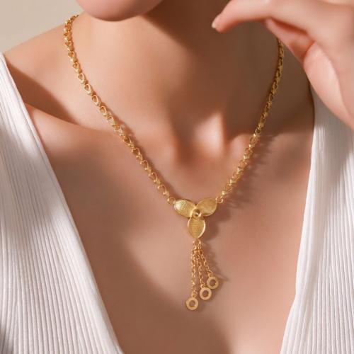 عقد ذهب عيار 21