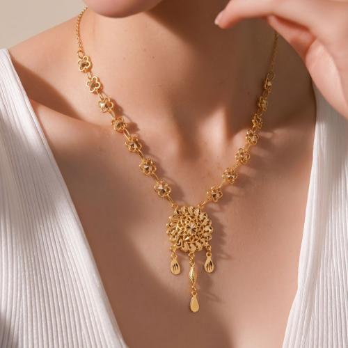 عقد ذهب عيار 21