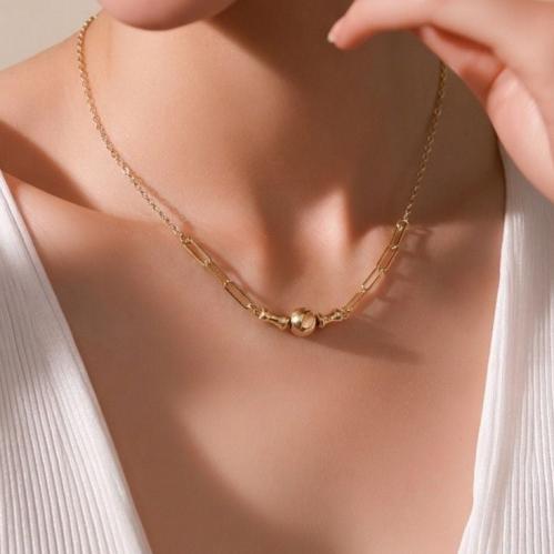 عقد ذهب عيار 18