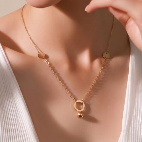 عقد ذهب عيار 18