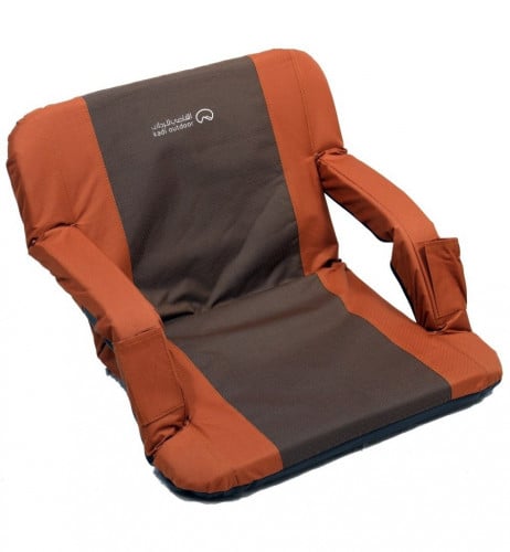 كرسي استرخاء بني