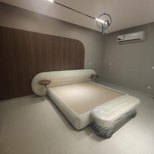 Bedroom bed - Design 24