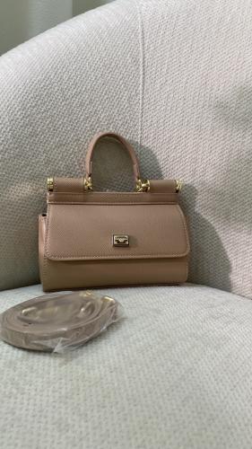 D&G