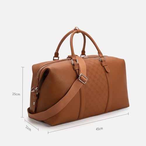 شنطة سفر بألوان مختلفة