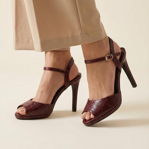 كعب كاجوال بألوان مختلفة