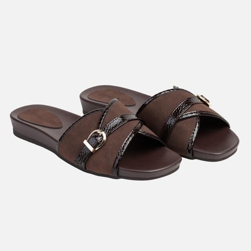 صندل فلات نسائي أنيق ومريح بتصميم عصري للاستخدام ا...