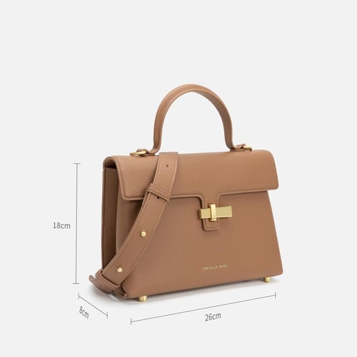 شنطة يد كلاسيك بألوان مختلفة