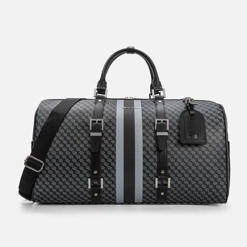 شنطة سفر بألوان مختلفة