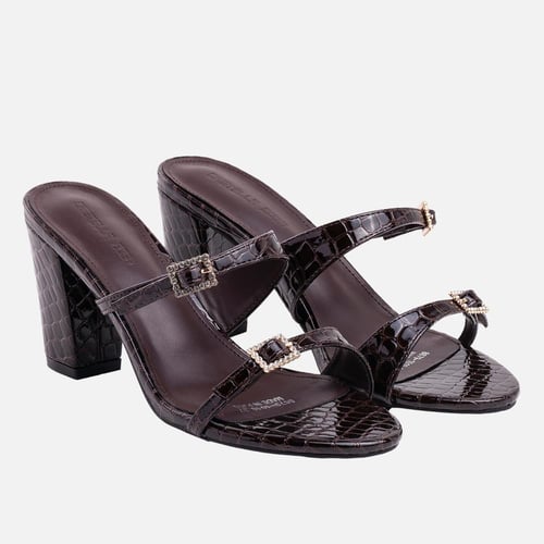 طقم كاجوال باللون الكوفي