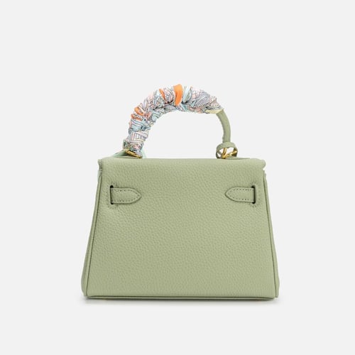 شنطة كلاسيك بالوان مختلفة