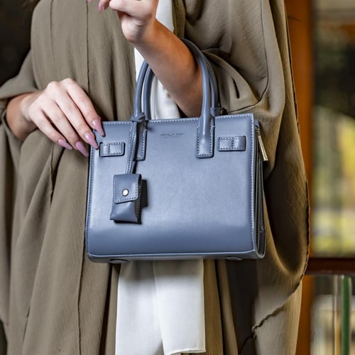 شنطة يومية بالوان مختلفة