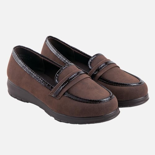 حذاء لوفر بكعب مريح و يومي بالوان مختلفة