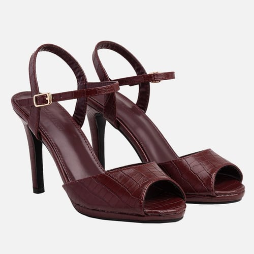 كعب كاجوال بألوان مختلفة