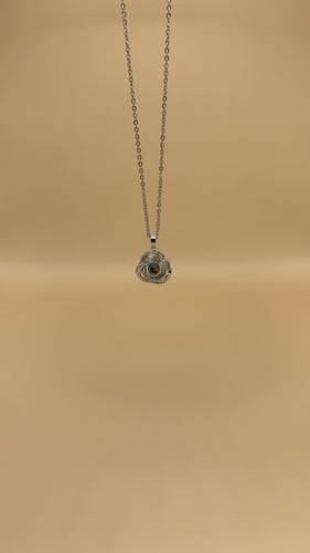 سلسال الصورة السرية