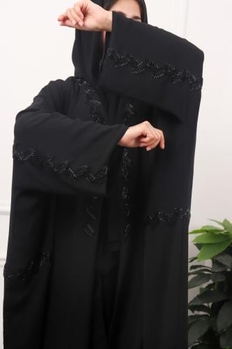 عبايه مطرزه اسود