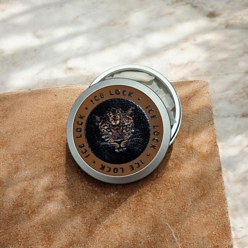 لوكر رصاصي بشعار النمر