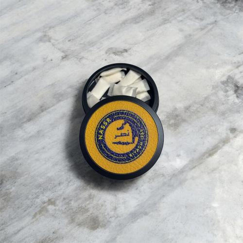 لوكر بشعار النصر