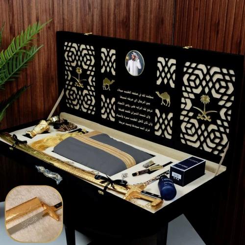 عروض هدايا ملكيه فخمه للمناسبات بتصميم خاص