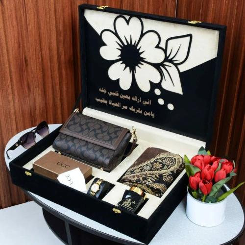 طقم هدايا نسائي شال كشميري وساعه استيل وشنطه وعبار...