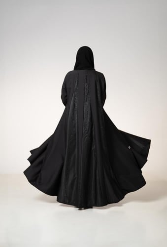 تصوير ازياء - بخلفية بيضاء