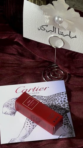 توزيعات ميني عطور كارتييه مع ستاند