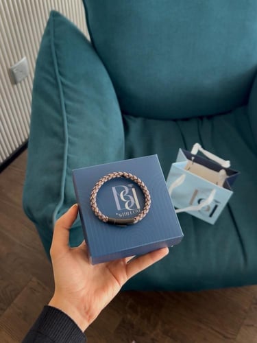 هدية رجالية / اسورة مع ورد واسورة