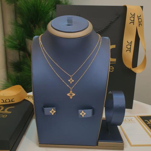 طقم اكسسوار طابع بسيط مميز - روبرتو كوين