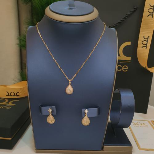 طقم زركون بلمسة فخامة ذهبي تصميم بوشرون