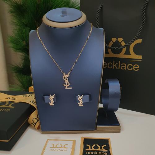 طقم عصري أنيق زركون لامع ذهبي تصميم LV
