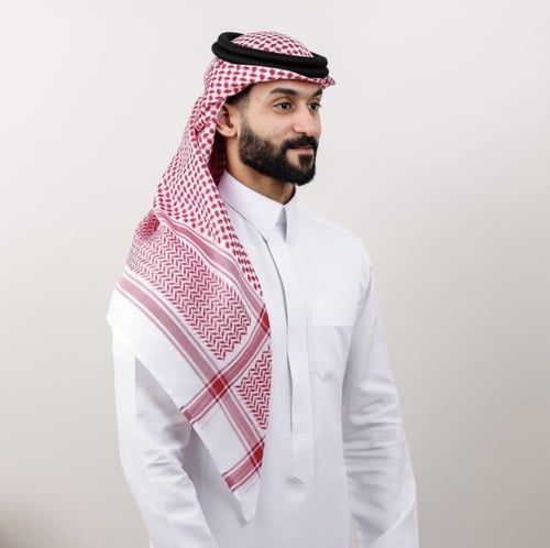 شماغ ملكي خاص كلاسيك الفاتح