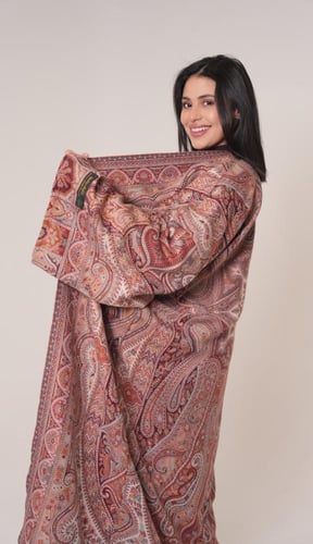 فروة شتوية نسائي كشميري فاخرة