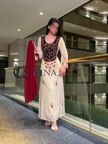 جلابية فاخرة بتطريز يدوي راقي