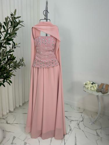 فستان سهرة شيفون بشال.