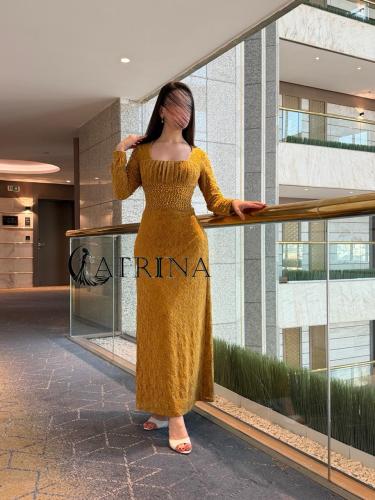 فستان سهرة أنيق بلون كحلي ملكي